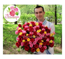 Весенний разноцветный букет из 101 розы