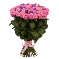 51 розовая роза со статицей