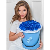 Синие розы в стильной коробке от Bella Fiori