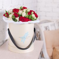 Коробка от Bella Fiori малая с кустовыми розами