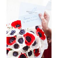 Анемоны в коробке от Bella Fiori