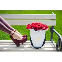 Каллы красные в коробке Royal