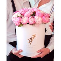 Пионы нежно-розовые в коробке Royal