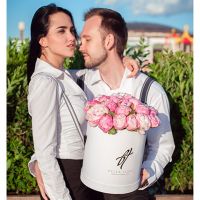 Пионы нежно-розовые в коробке Royal