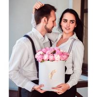 Пионы нежно-розовые в коробке Royal