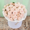Коробка Royal с пионовидными розами «Бомбастик»