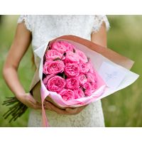 Душистые пионовидные розы «Мария Терезия»