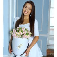 Нежно-розовые гиацинты в коробке Royal