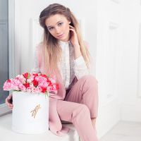 Розовые и красные тюльпаны в коробке Royal