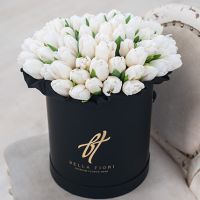 Белые тюльпаны в коробке Royal