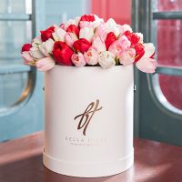 Ассорти из тюльпанов в коробке Royal