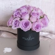 Сиреневые розы в коробке Baby