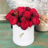 Пионовидные розы «Ред пиано» в коробке Small