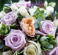 Букет с розами и эустомой №132