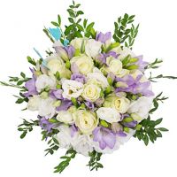 Свадебный букет невесты из лизиантусов и фрезии №140