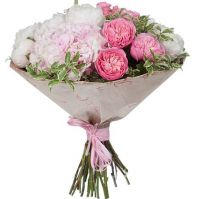 Букет с пионами и гортензией «Нежные мгновения»