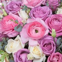 Корзина с орхидеями и розами «Нимфа»