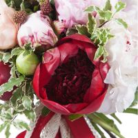 Букет с пионами «Беззаботная юность»