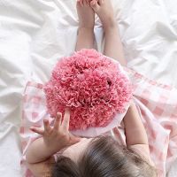 Розовый диантус в белой коробке Small