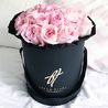 Душистые пионовидные розы Pink O'hara в черной коробке Royal