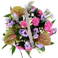 Композиция с эустомами и розами «Жемчужина»