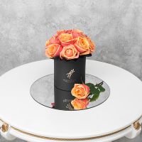 Розы «Черри бренди» в черной коробке Small