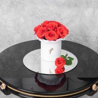 Розы «Нина» в белой коробке Small