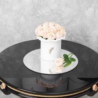 Кремовые розы в белой коробке Small