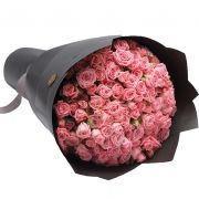 29 кустовых розовых роз с оформлением
