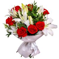Букет с розами и лилиями «С наилучшими пожеланиями»