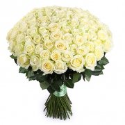 101 белая роза «Вайт Наоми»