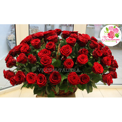 Корзина из 101 красной розы « Ред Наоми »