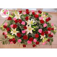 Корзина большая с лилиями, розами