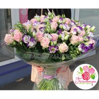 Букет из 50 лизиантусов и 51 розы