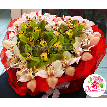 Сердце с орхидеями «Цимбидиум»