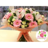 Букет с орхидеями, кустовыми розами и герберами