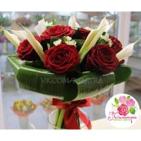 Букет с розами и каллами