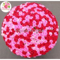 365 роз: розовые + красные