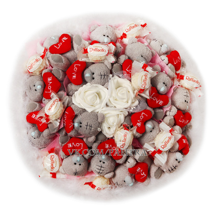 Букет из 15 мишек «Me to you» и 11 конфет «Рафаэлло» розовый