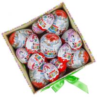 Коробка с большими киндерами MAXI